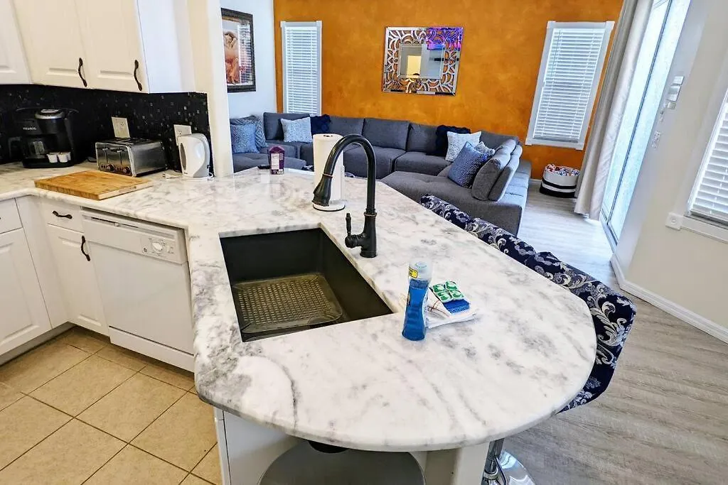 Holiday home Turtley Awesome - Heated Spa - Themed Bedrooms - Bbq Grill Davenport