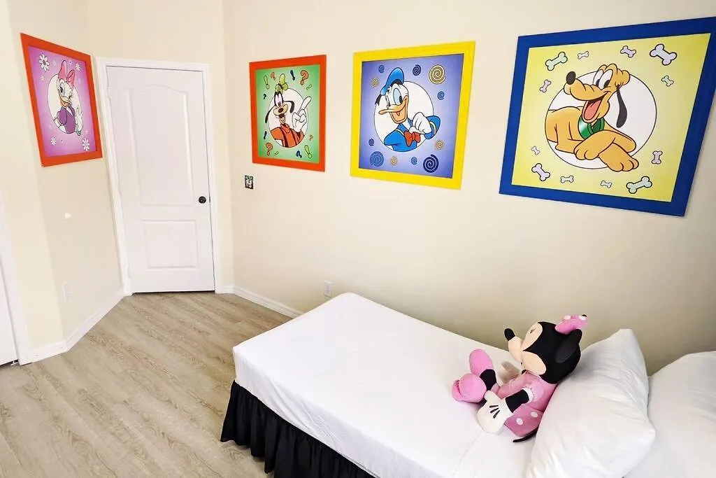 Holiday home Turtley Awesome - Heated Spa - Themed Bedrooms - Bbq Grill Davenport United States