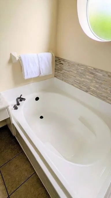 Turtley Awesome - Heated Spa - Themed Bedrooms - Bbq Grill Davenport