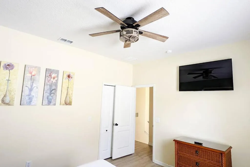 Holiday home Turtley Awesome - Heated Spa - Themed Bedrooms - Bbq Grill Davenport United States